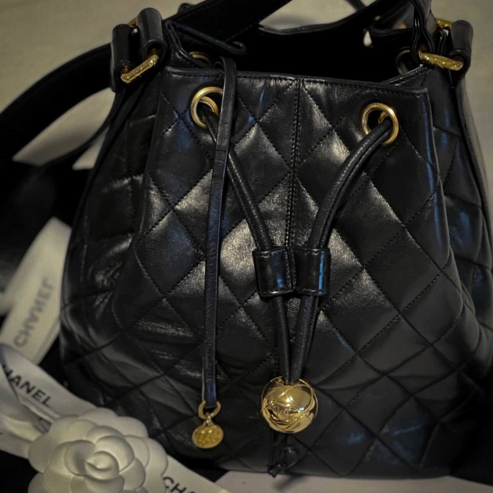 Authentic Chanel Bucket handbag for sale!